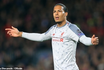 Cựu HLV Arsenal - Arsene Wenger bất ngờ chỉ trích Van Dijk