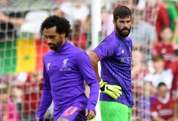 Lập công lớn tại C1, Alisson và Salah vẫn khiến Liverpool thiệt hại