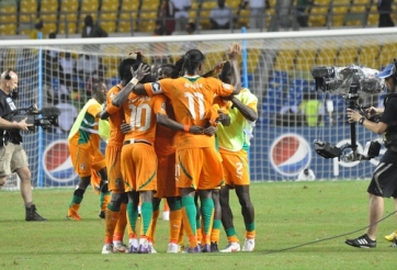 Cựu sao MU tỏa sáng, Bờ Biển Ngà tiến vào tứ kết CAN Cup