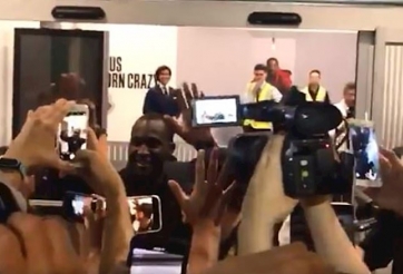 Giữa đêm, 1 nửa thành Milan chào đón Lukaku như ngày hội 