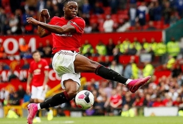 VIDEO: Wan-Bissaka đã 'phá nát' cánh trái Chelsea như thế nào?