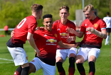'Paul Scholes mới' của MU bất ngờ ra mắt ĐTQG ở tuổi 18 