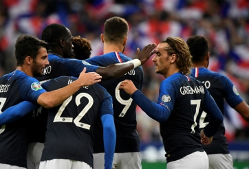 Griezmann đá hỏng pen, Pháp vẫn xây chắc ngôi đầu 