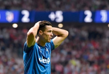 Ronaldo tịt ngòi, Juventus đánh rơi 3 điểm phút cuối 