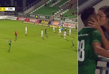 Lên khán đài hôn vợ sau khi ghi bàn, nhận cái kết cay đắng