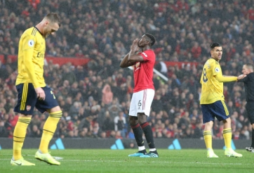 VIDEO: Đội trẻ MU nhận bàn thua không tưởng từ... giữa sân