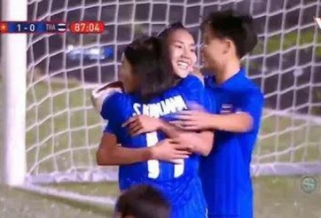 Lộ thân thế cầu thủ 'gieo sầu' cho nữ Việt Nam 