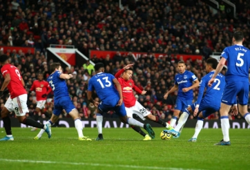 'Gà son' giải cứu, MU nhọc nhằn giữ 1 điểm ở lại Old Trafford