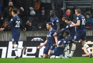 Tottenham vượt khó trên sân của 'kẻ chuyên hạ sát ông lớn'