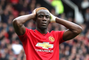 VIDEO: Trở lại sau chấn thương, sao MU hụt ngay siêu phẩm ngả bàn đèn