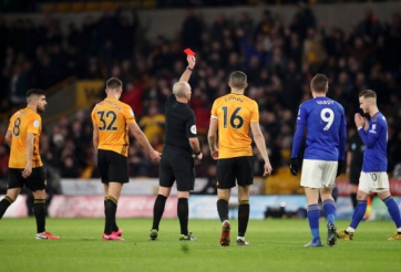 VAR vào cuộc, Wolves chia điểm với 10 người của Leicester