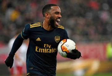 Lacazette lên tiếng, Arsenal thoát hiểm trên đất Hy Lạp
