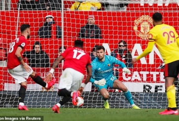 Bruno Fernandes đi thẳng vào lịch sử MU sau cú sút penalty