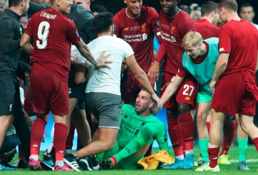 Tội đồ Liverpool bị cổ động viên đe dọa