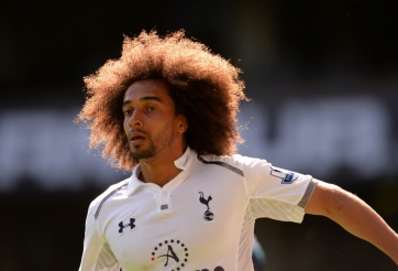 VIDEO: Siêu phẩm 'tên lửa đạn đạo' phá lưới Liverpool của cựu sao Tottenham