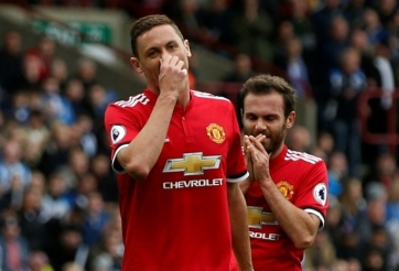 Ở nhà cách ly, sao MU khiến đồng đội 'bẽ mặt'