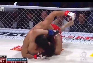 Lĩnh trọn 11 cú đấm vào đầu, võ sĩ Mỹ ngất lịm trước cao thủ Trung Quốc