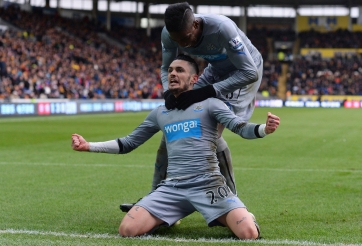 VIDEO: Cựu thần đồng Pháp panelka đẳng cấp trên chấm penalty