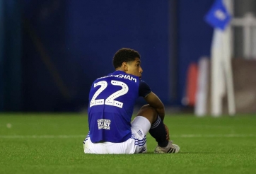 Mục tiêu hụt của MU bất ngờ trở thành huyền thoại ở tuổi 17