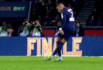 VIDEO: Mãn nhãn với những 'skill' đỉnh cao nhất của Mbappe mùa 2019/2020