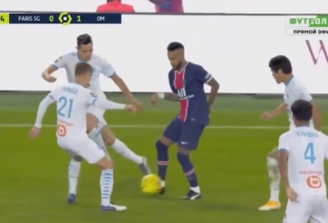 VIDEO: Neymar thiện nghệ xỏ háng đối thủ trước khi lĩnh thẻ đỏ