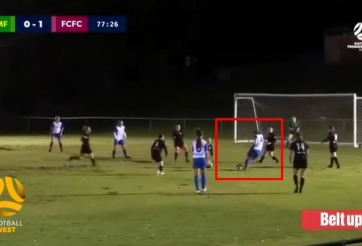 VIDEO: Nữ cầu thủ ghi bàn thắng rabona thách thức mọi chuyên gia