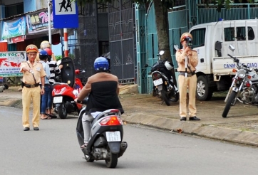 Một số quy định giao thông mới có hiệu lực từ 01/01/2017: Phạt xe không chính chủ, sử dụng điện thoại khi lái xe