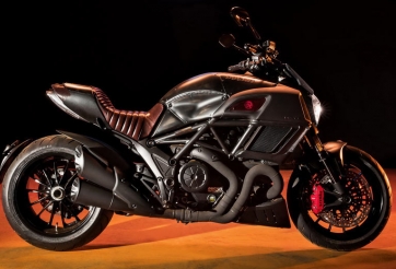Ducati bắt tay với Diesel xây dựng kiệt tác Diavel Diesel: cực ngầu, tuôn trào khao khát