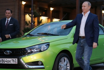 Xe Nga không cứu được 'giấc mơ xe hơi' của người Việt