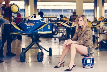 Nữ tay đua F1 bị treo bằng lái vì chạy xe quá tốc độ