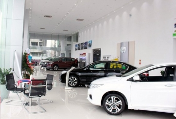 Ô tô giảm giá tận đáy, sang 2018 sẽ còn xuống tận đâu ?