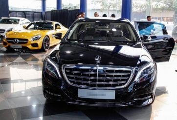 Ô tô sang biếu tặng: Bán tống bán tháo, phá sản vì thua lỗ