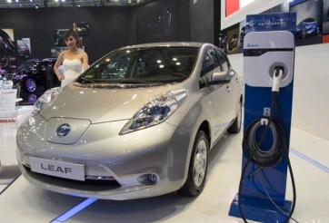 Campuchia làm ô tô điện từ lâu, Việt Nam vẫn tranh cãi