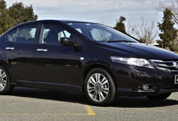 Những chiếc ô tô cũ cỡ nhỏ giá rẻ dưới 300 triệu nên mua