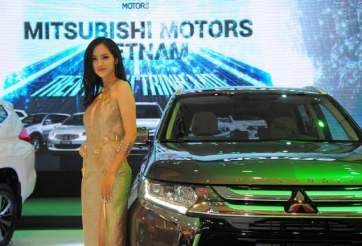 Những mẫu ô tô giảm giá 'sốc' gần 200 triệu đồng/xe