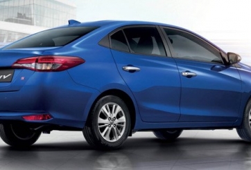 Sedan giá rẻ Toyota Yaris Ativ 320 triệu đồng lộ diện