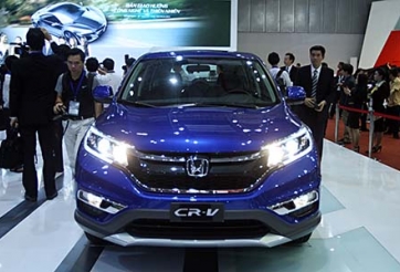 Honda CR-V bão giảm giá - Rúng động cả người mua lẫn đối thủ