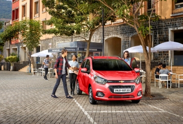 Spark 2018 chính thức ra mắt Việt Nam, giá từ 299 triệu đồng