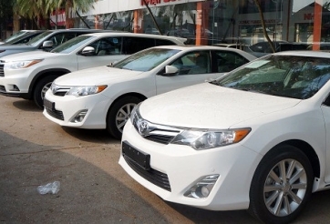 Ô tô đại hạ giá: Cảnh báo dính họa xe tồn kho 2-3 năm