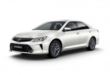 Ô tô Camry giảm 120 triệu đồng: Cú 'down' giá khó tin