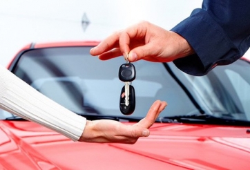 Ô tô giá 700 triệu khi thuế nhập khẩu về 0% còn bao nhiêu ?