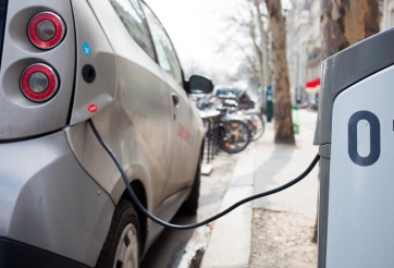 Giá dầu sẽ chỉ còn... 10 USD/thùng vì xe điện và Trung Quốc?