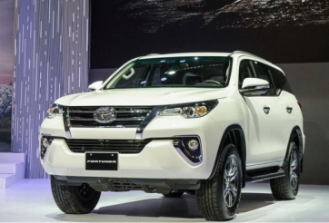 Giá ô tô ở Việt Nam cao gấp 2 lần Thái Lan, Indonesia