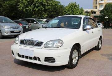 Ô tô cũ giá siêu rẻ tại Việt Nam: Dễ rước họa vào thân