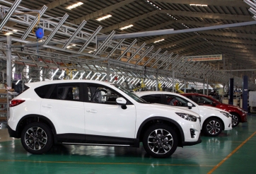 Ô tô Việt giảm giá mạnh: Chờ 1 tháng nữa chọn xe giá rẻ