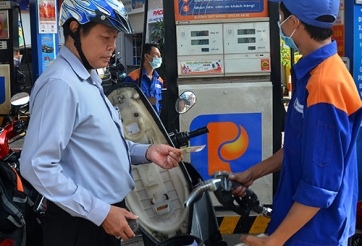 Giá xăng ngày 20/12: Vào kỳ điều chỉnh, chờ đợi biến động