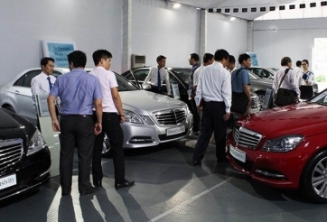 Kinh nghiệm mua sắm ô tô dịp cận Tết