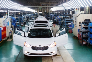 Không đổi cách tính thuế, đừng mơ ô tô giảm giá mạnh