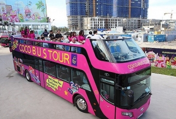 Đây là chiếc xe buýt 2 tầng giá 6 tỷ sẽ chở U23 VN diễu hành