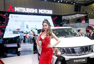 Nhiều mẫu ô tô giảm sâu, tới 200 triệu đồng/xe